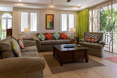 Chaconia Suite: Dining Area